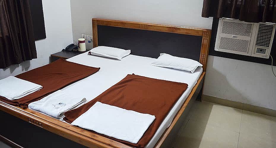 Deluxe Double Bedroom