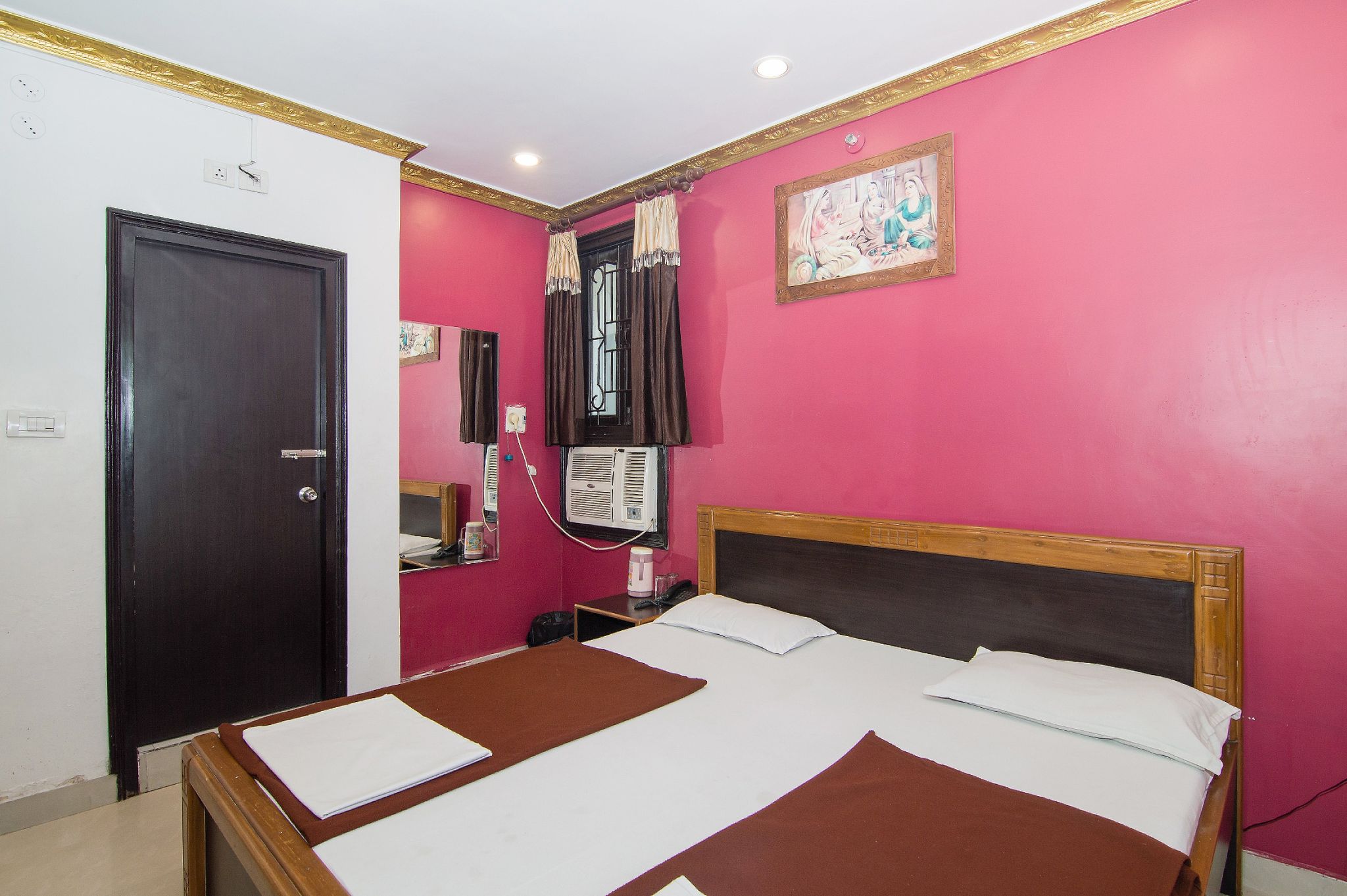 Raj Palace Hotel AC Semi Deluxe Room 2