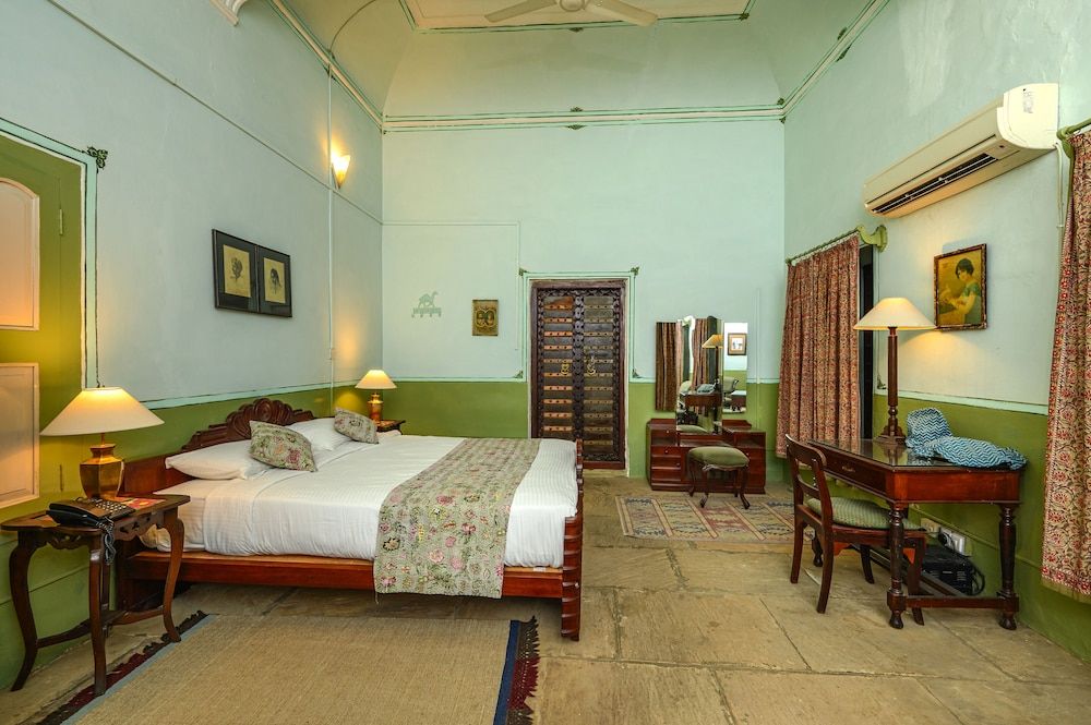 Neemrana Piramal Haveli Heritage Comfort