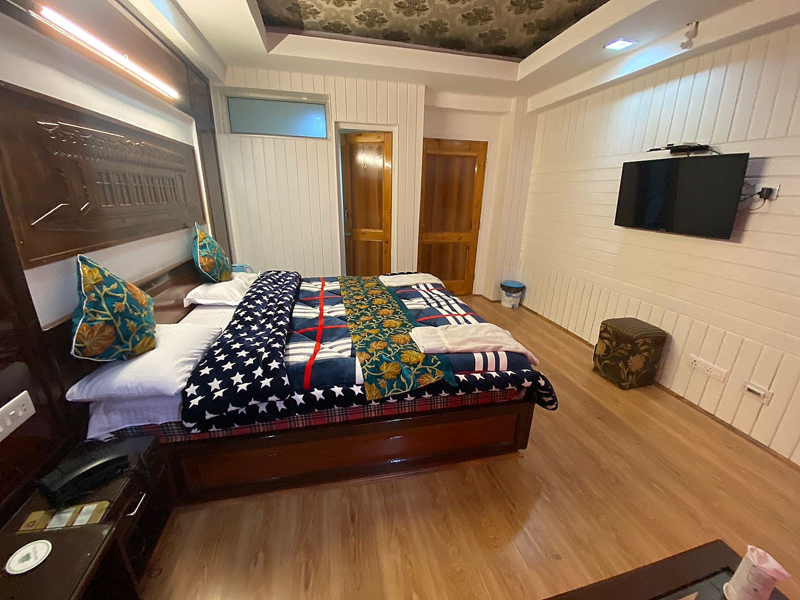 Hotel Regal Palace Deluxe Room 6