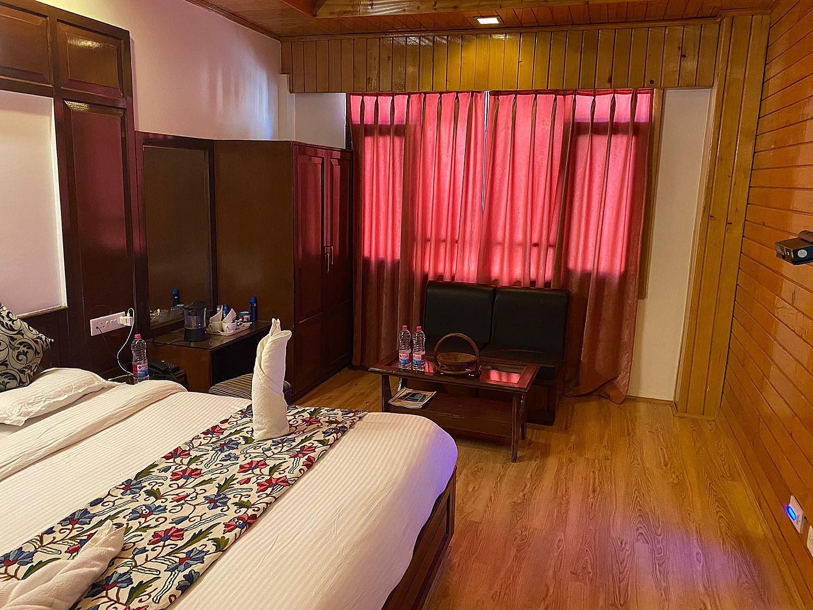 Hotel Regal Palace Deluxe Room 13