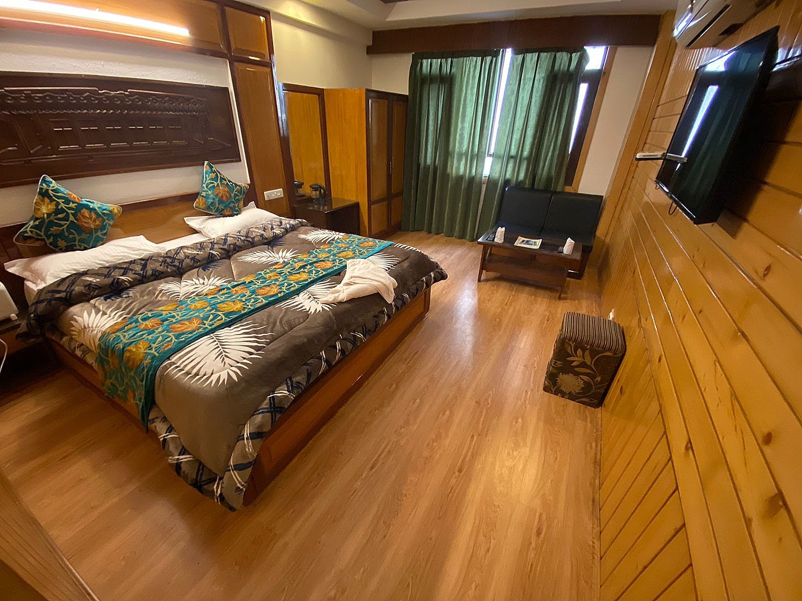 Hotel Regal Palace Deluxe Room 14