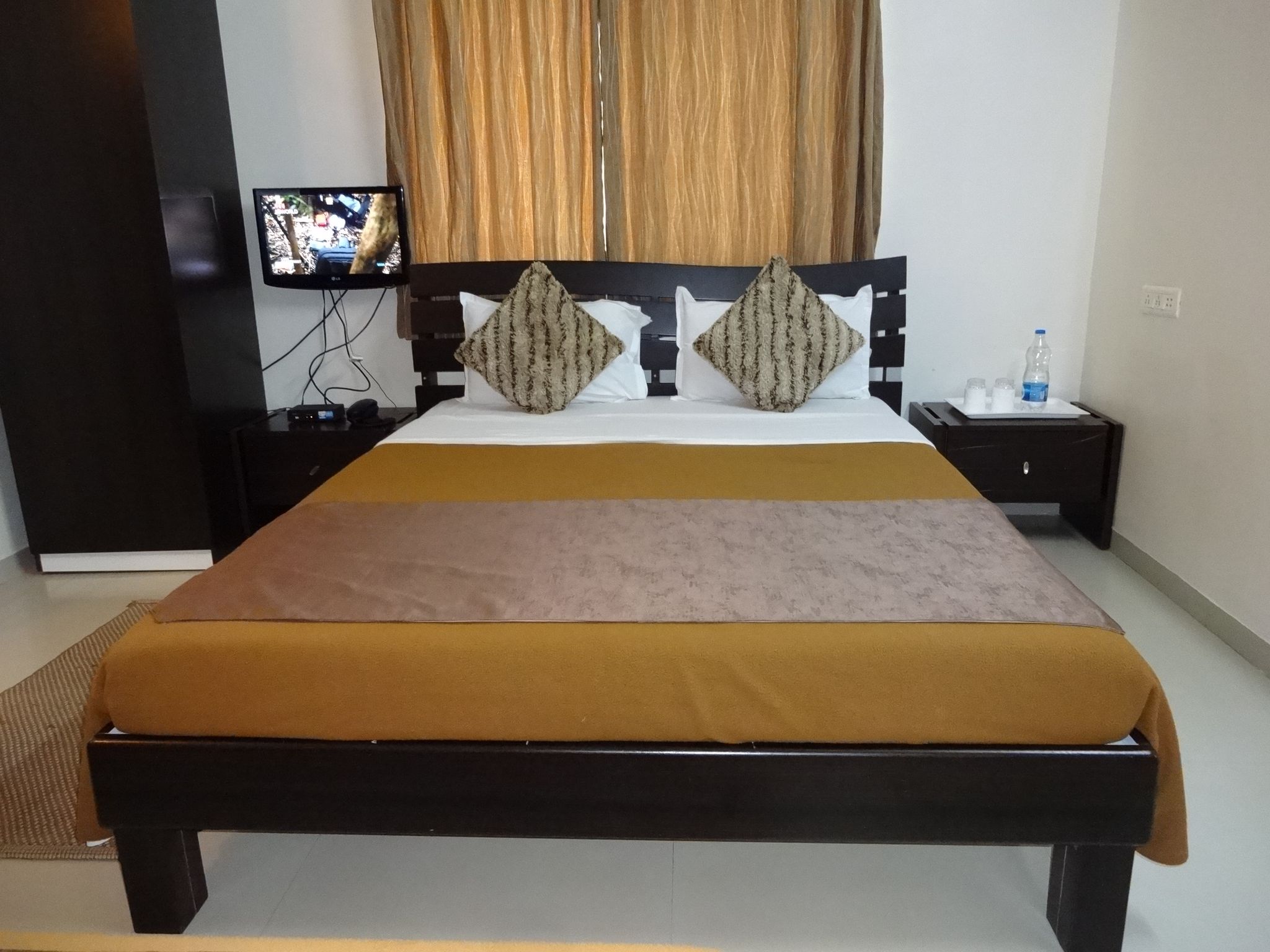 Hotel Teerth Villa Deluxe Triple Bed 4