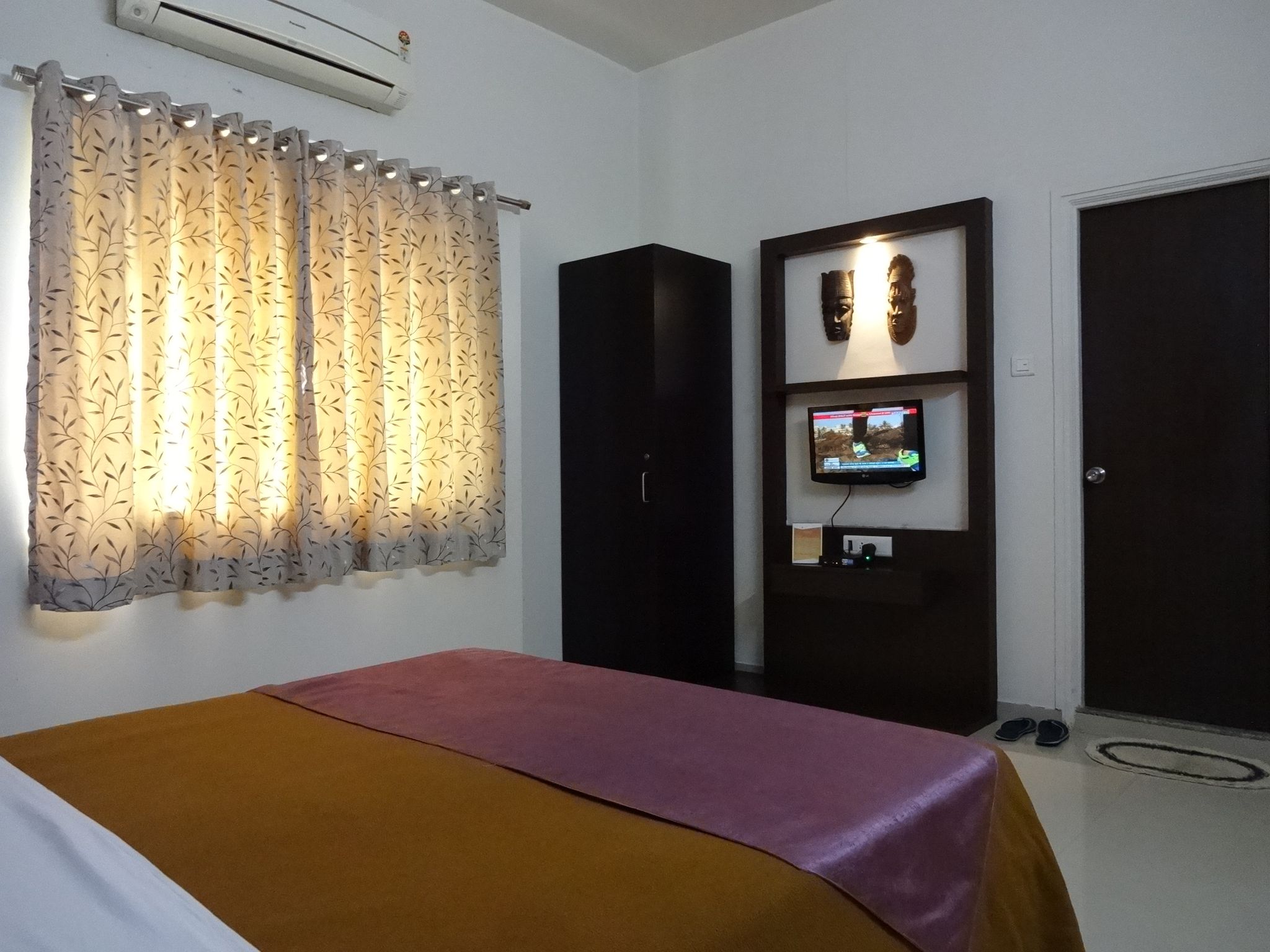 Deluxe AC Room