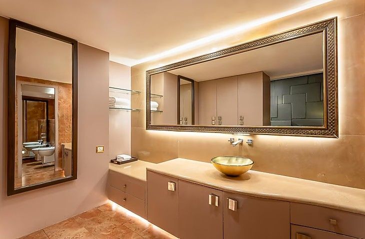 Executive Suite - 75 -80 Sqm King 2 bay rooms - Choice of Smoking and Non-Smoking - Welcome Drink