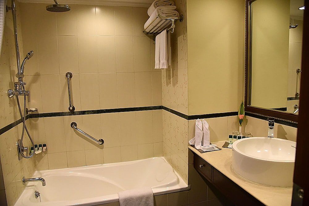 undefined Radisson Hotel Varanasi 9