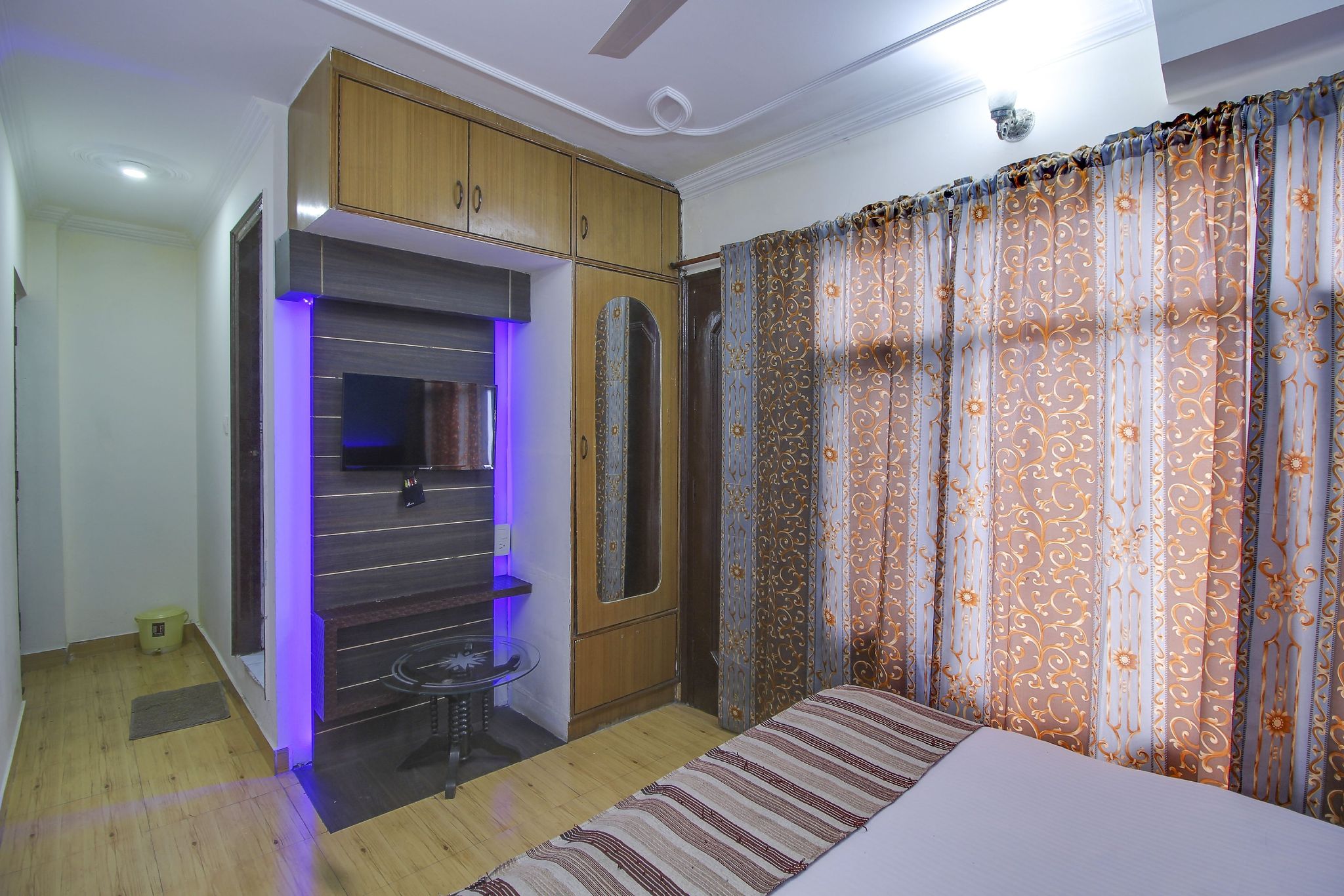 Hotel Shikhar Standard 8