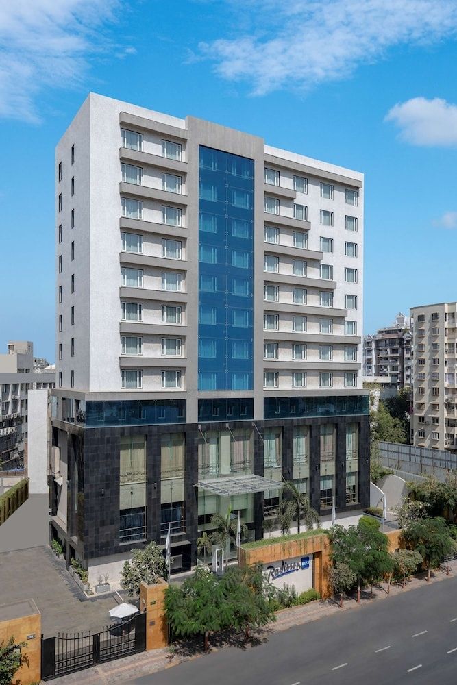 undefined Radisson Blu Hotel Ahmedabad 6