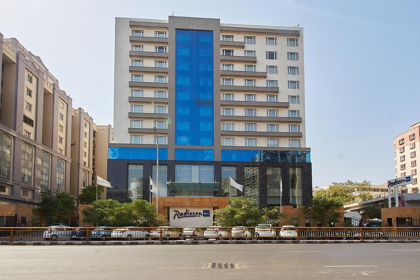 undefined Radisson Blu Hotel Ahmedabad 8