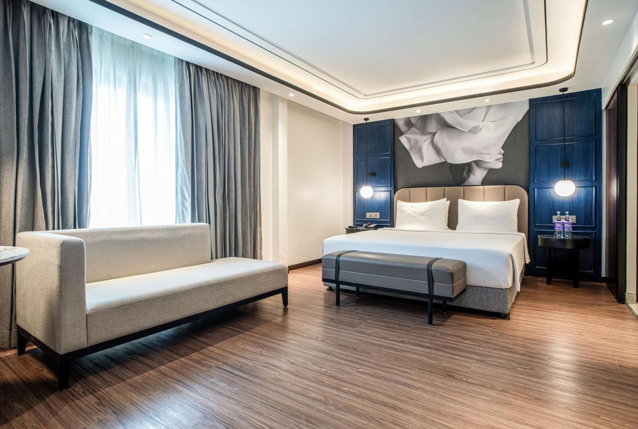 Business Class Room