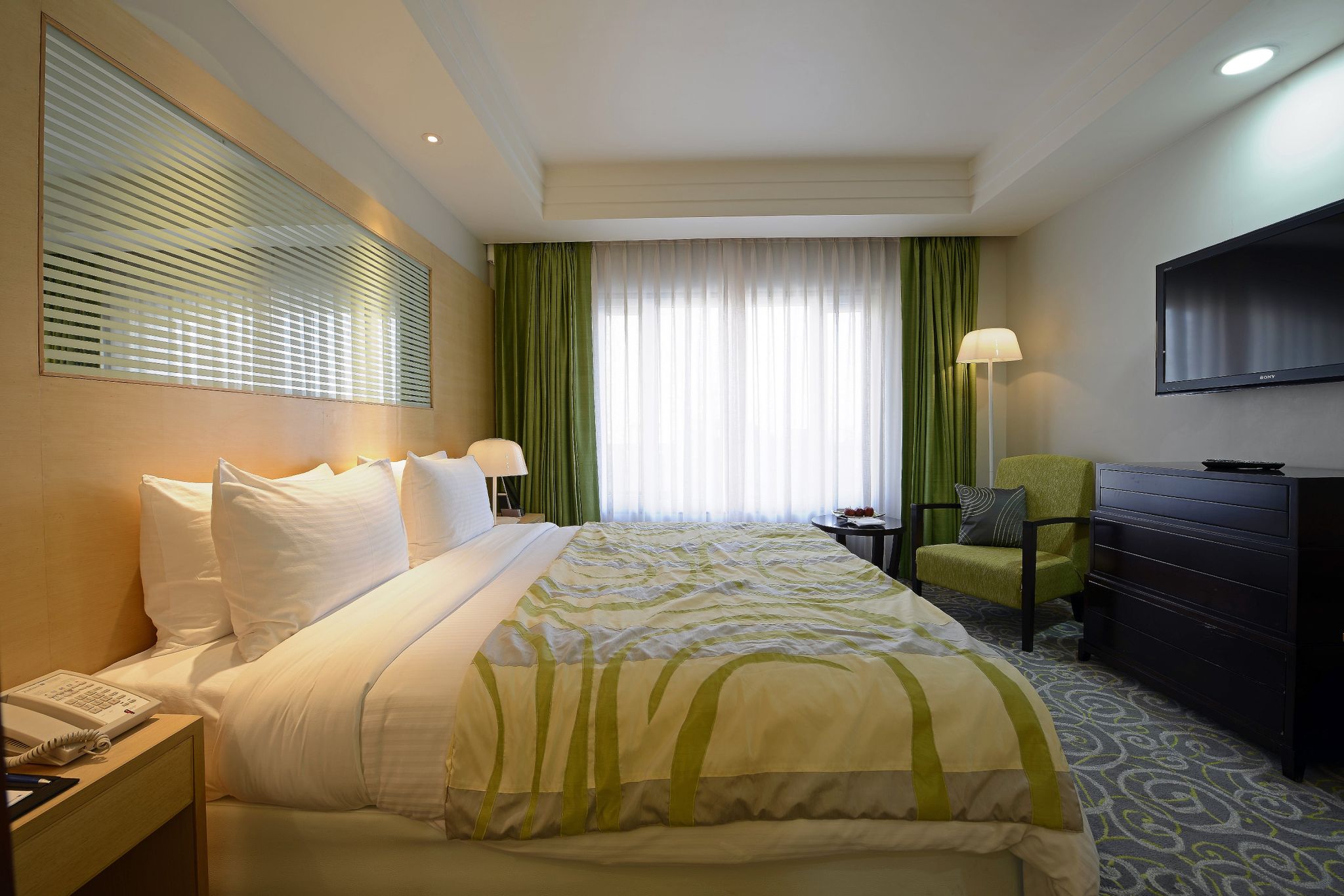 Business Class Suite - One Way Airport Transfers