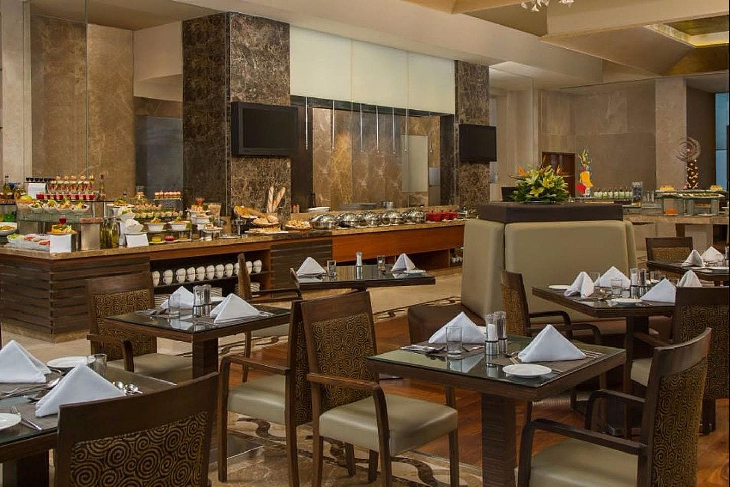 undefined Radisson Blu Hotel Ahmedabad 4