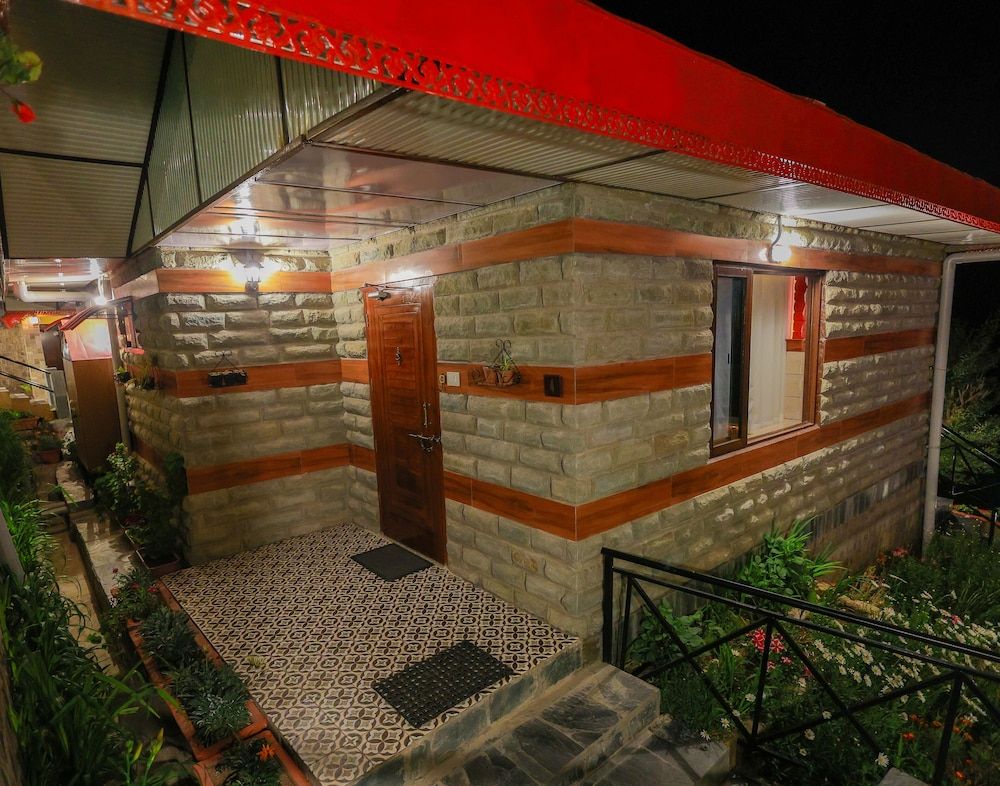 undefined Udechee Huts Hotel 5