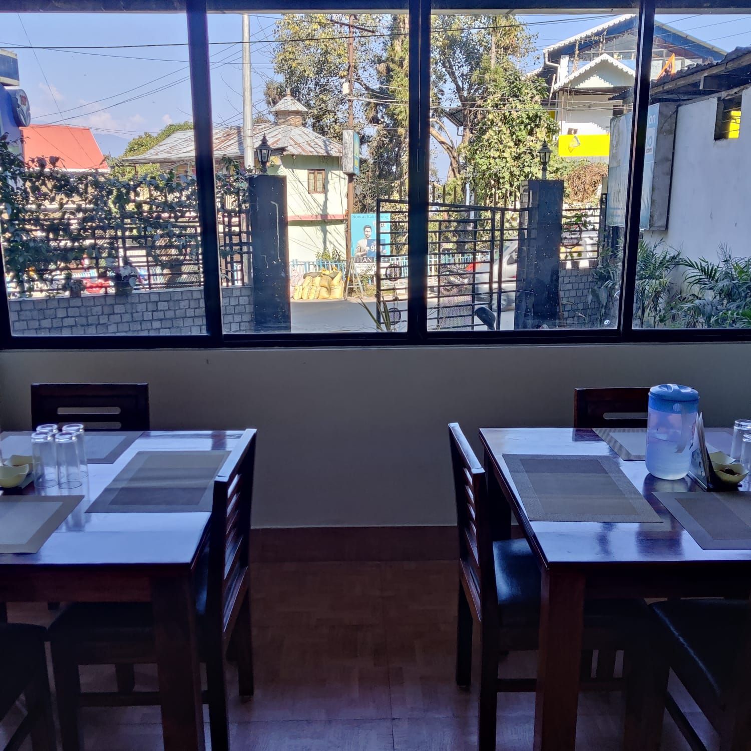 Food & Dining