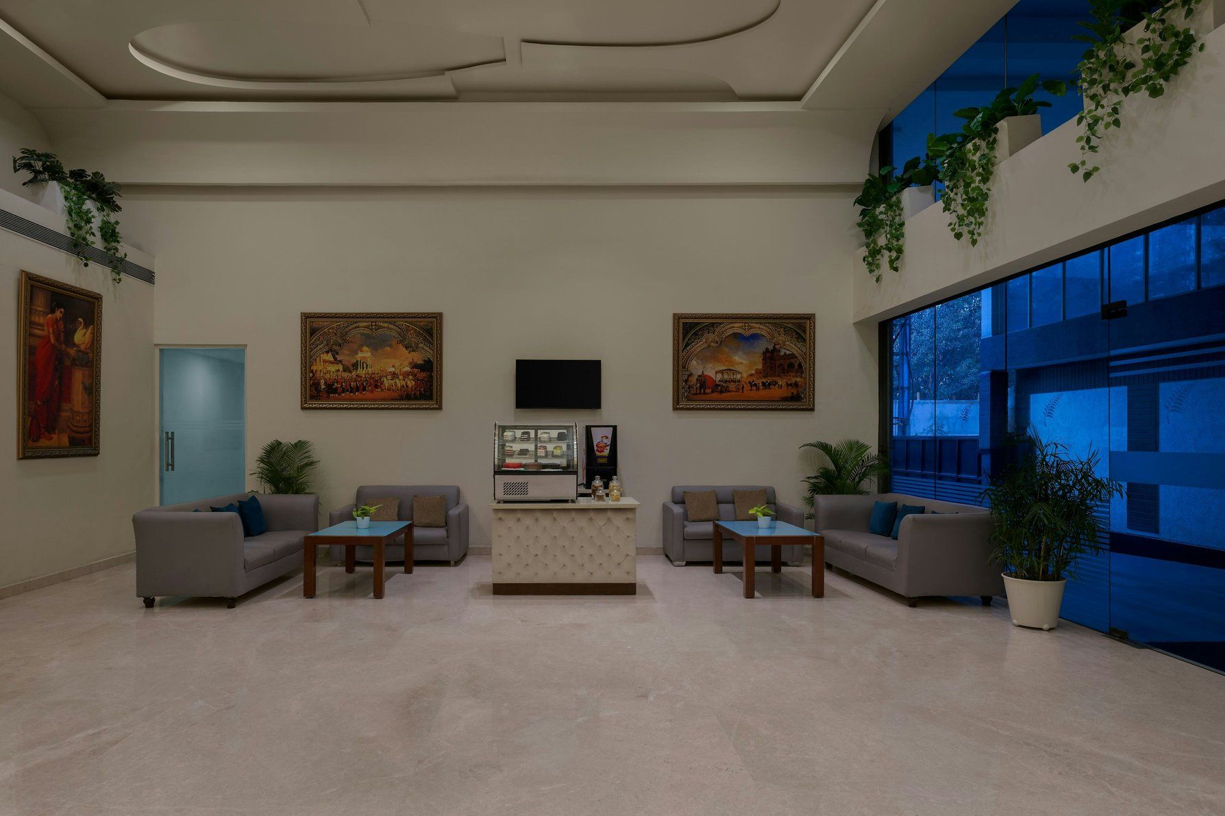 Lobby Lounge - Sofas - Juice Machine