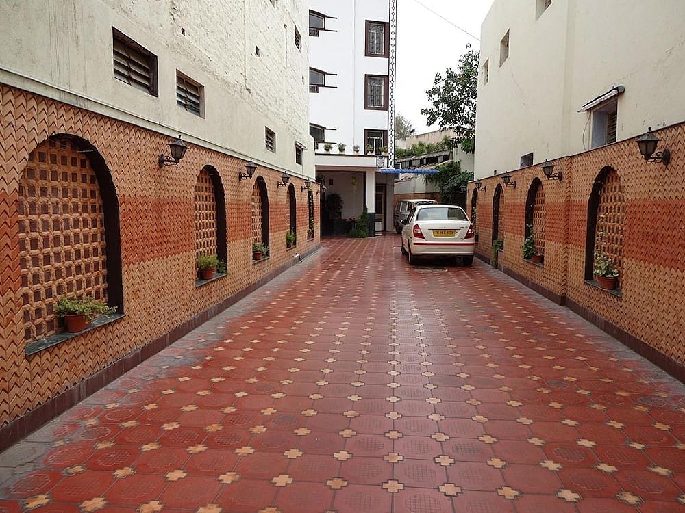 undefined Hotel Nahar Manchester Inn 8
