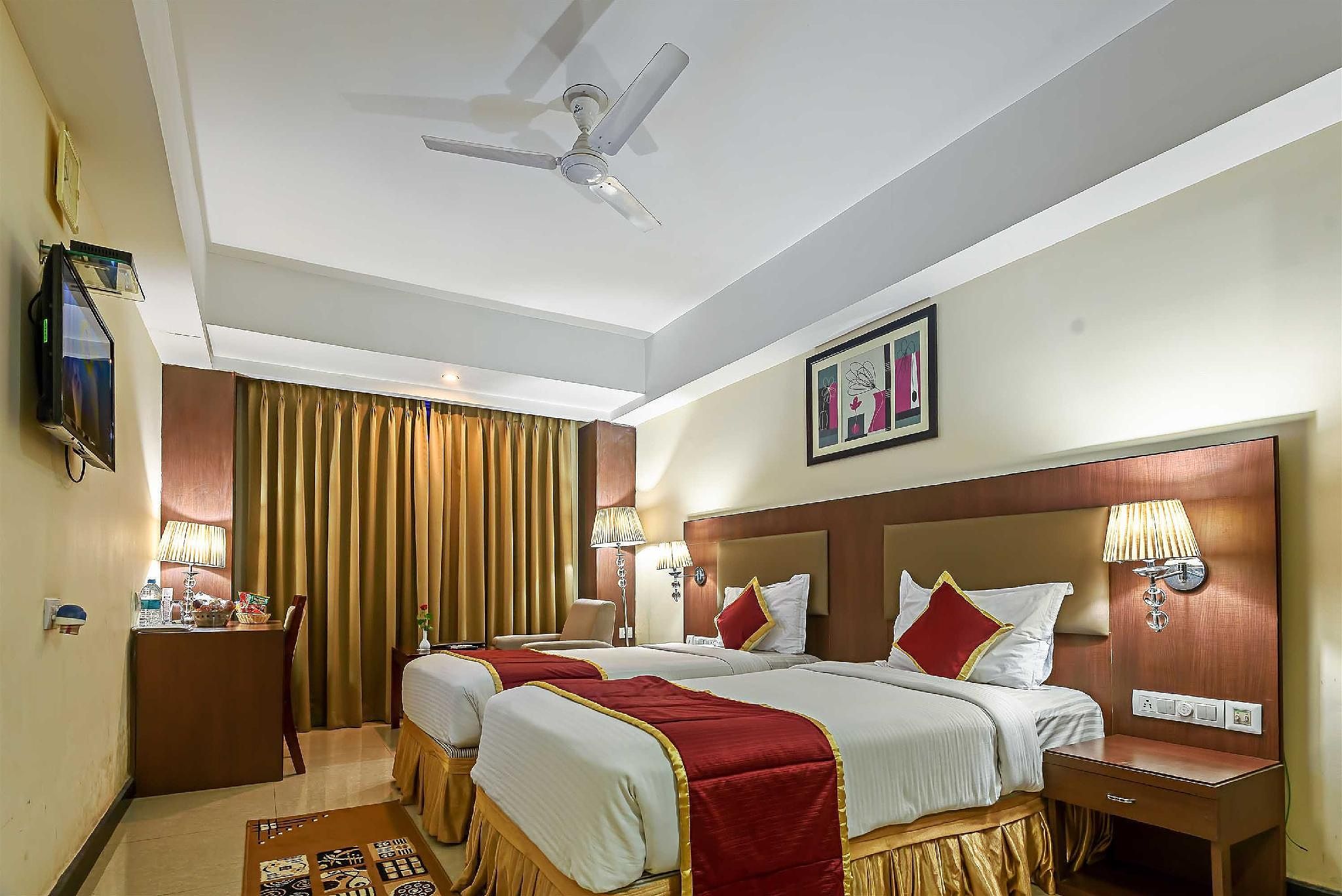 DELUXE ROOM AC