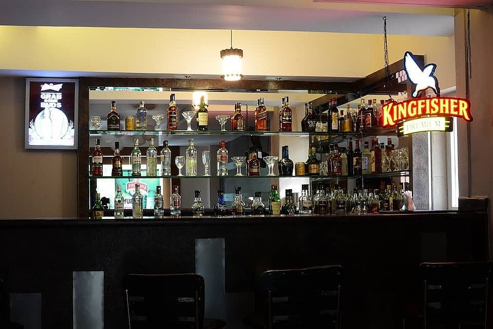Bar