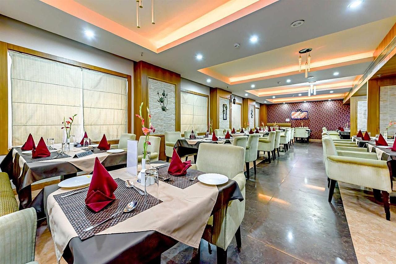 Food & Dining