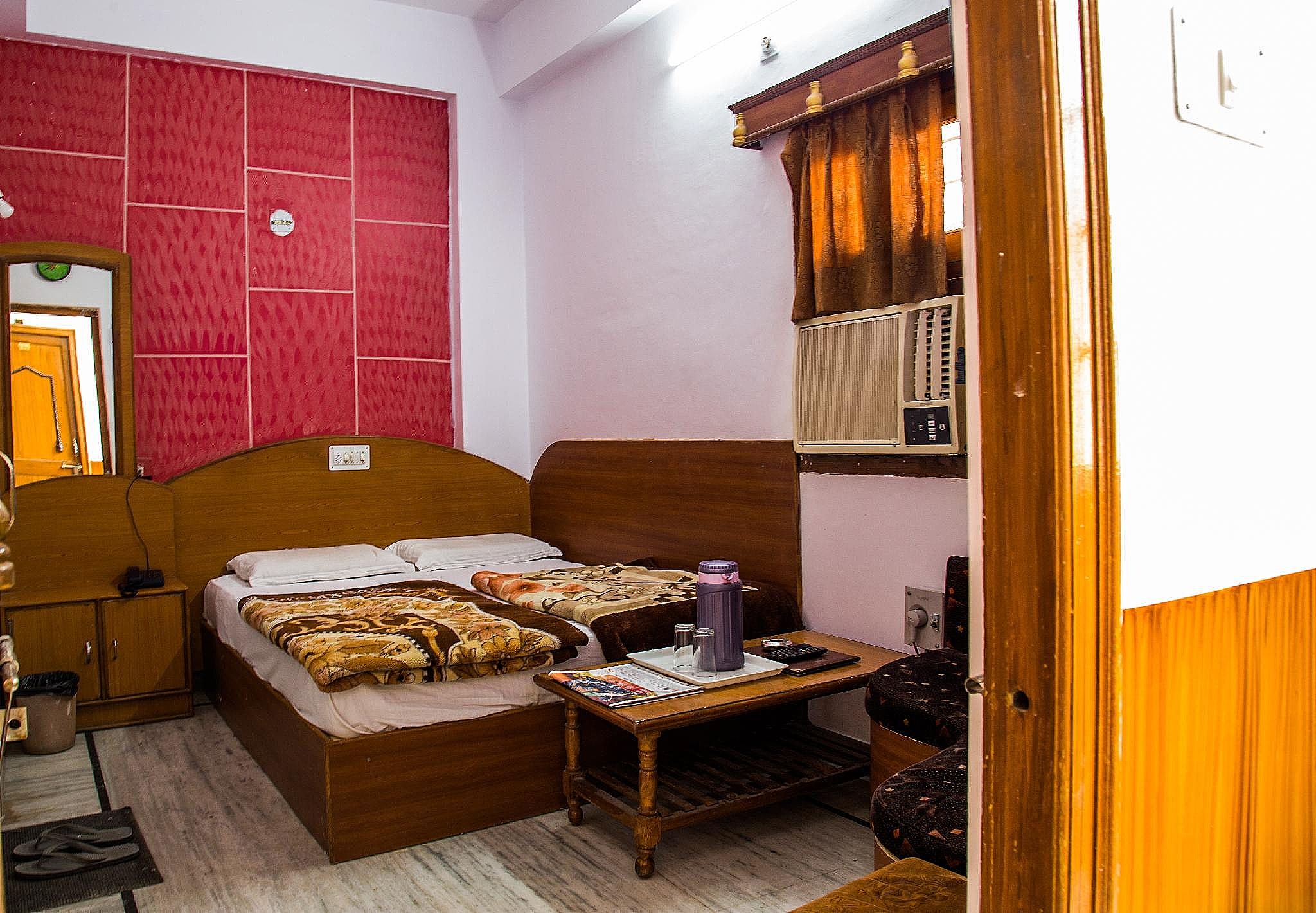 Small Boutique Room