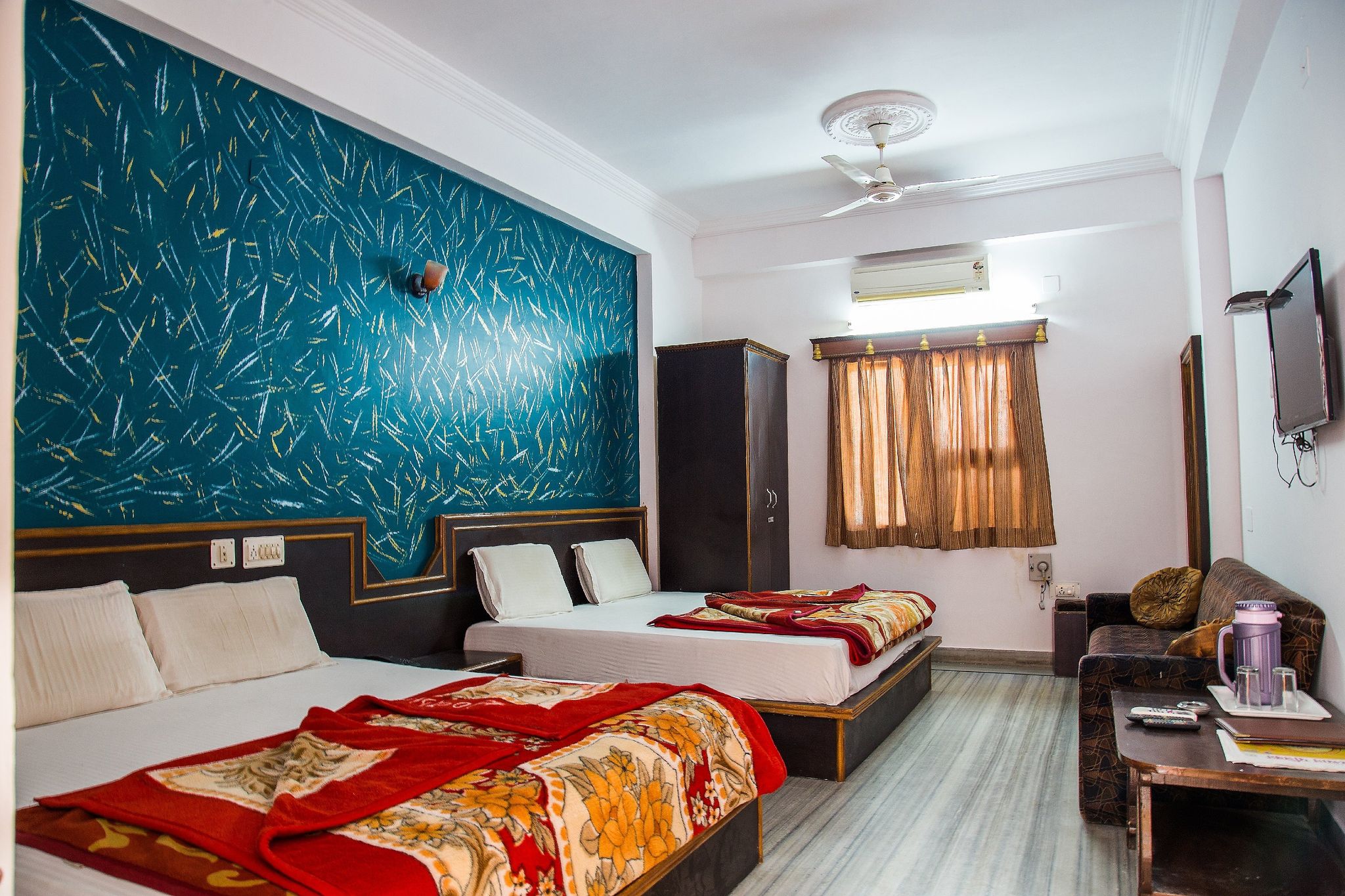 Family Room (4 Adults)