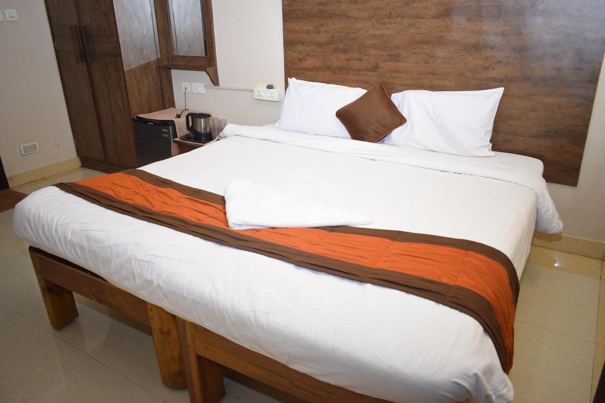 Ramana Residency Pondicherry Standard Room 11