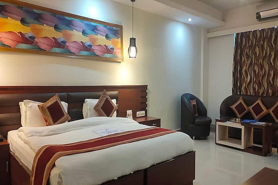 Hotel AVN Grand Premium Room 2