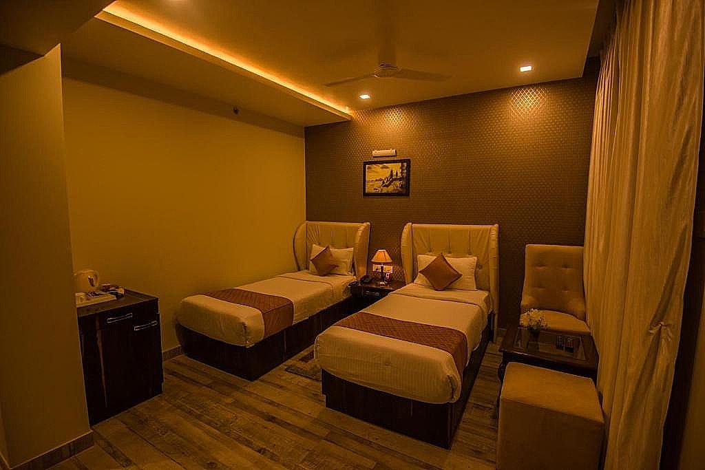 undefined Hotel Heritage Inn 9