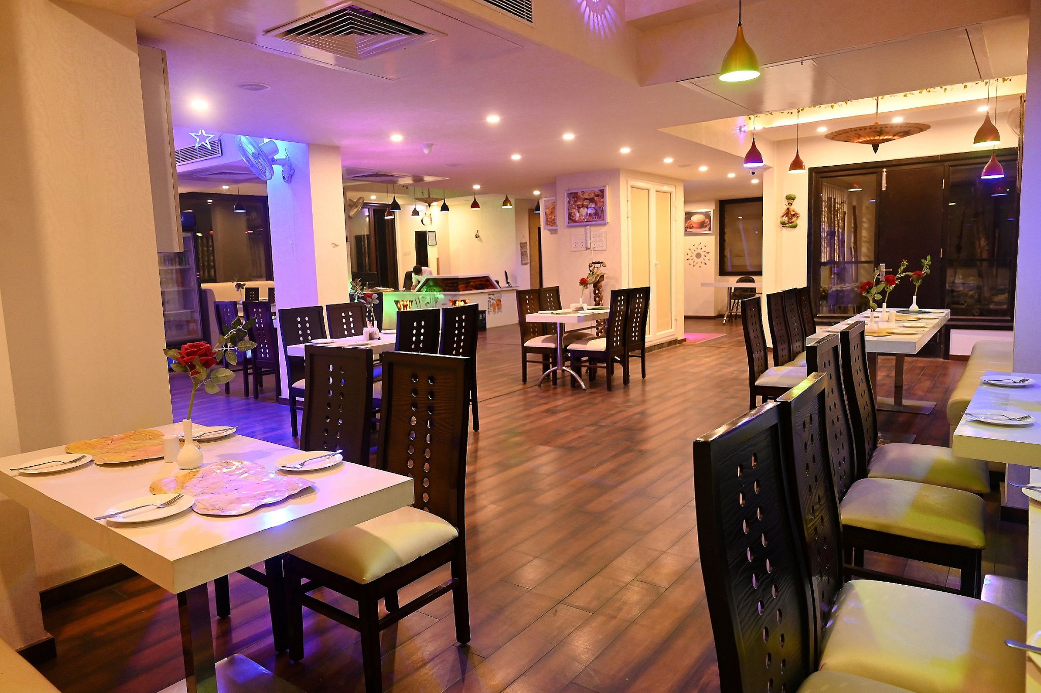 undefined Hotel Heritage Inn 5