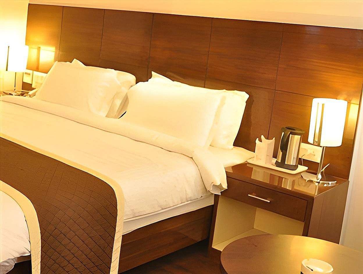 Hotel Shyam Paradise Deluxe Room 9