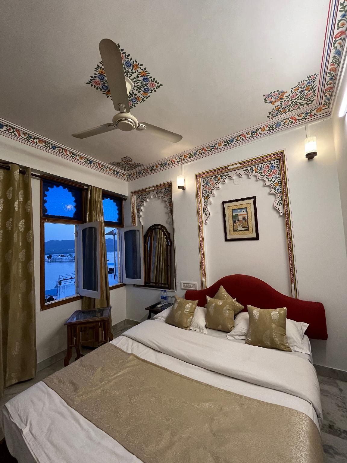 Deluxe Room With Lake View