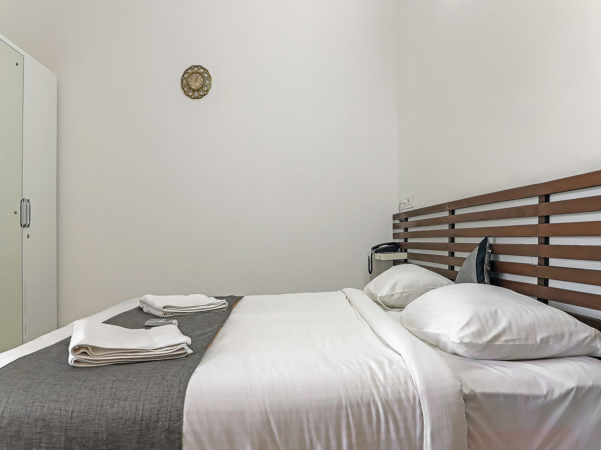 Varsha Enclave Novelty house A/C 1BHK 5