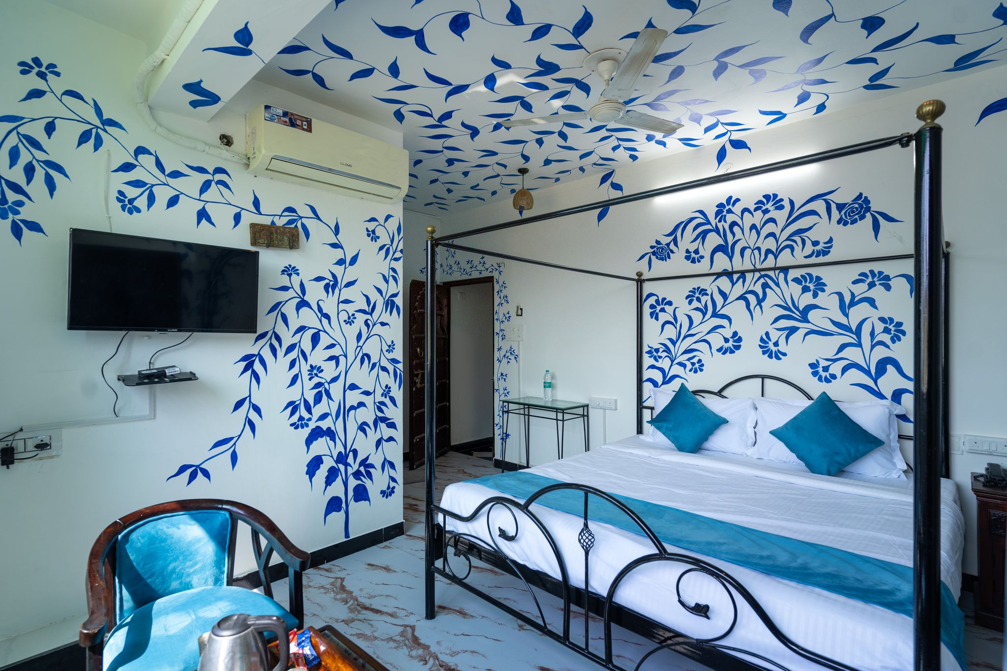Storica Stays - Panorama Haveli Triple Bed Room