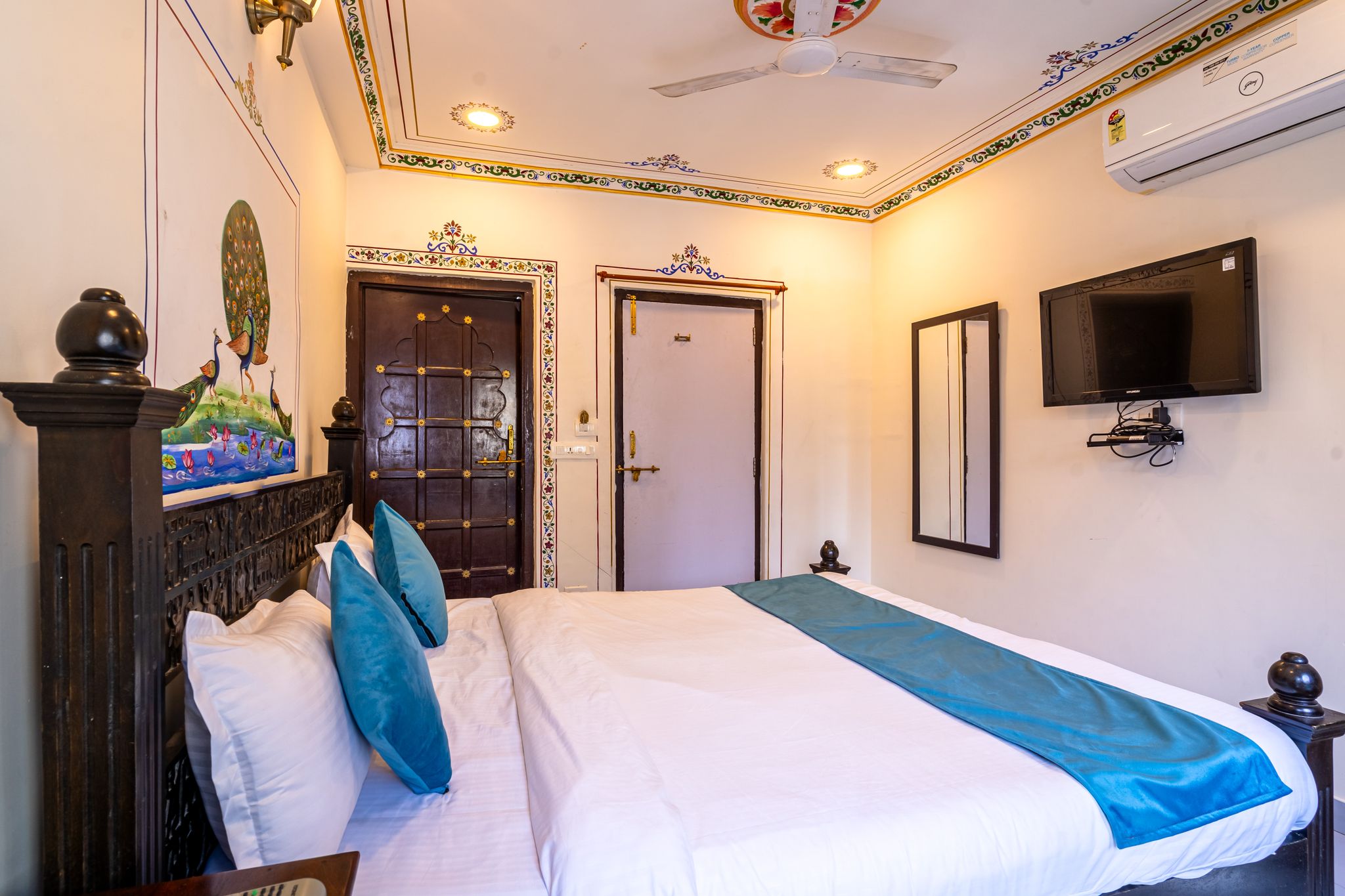 Storica Stays - Panorama Haveli Standard Room 4