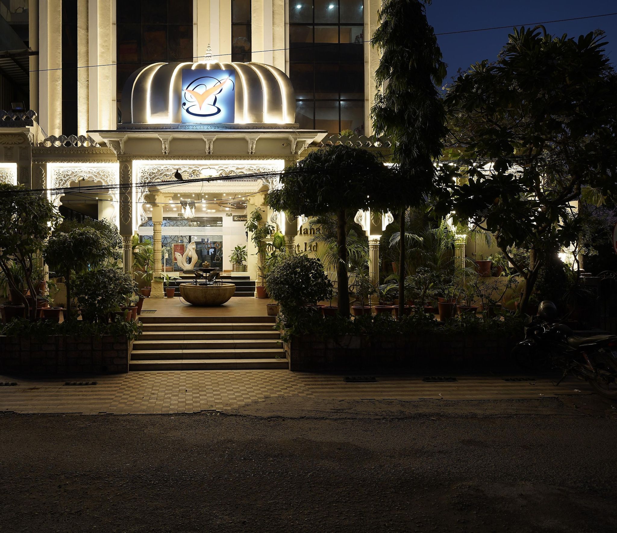 undefined Raghu Mahal Hotel 7