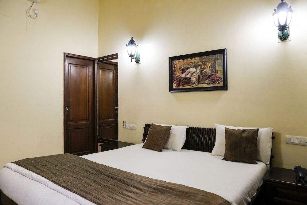Deluxe Room, 1 Queen Bed
