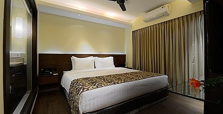 Deluxe Suite With Pool View -Room Only