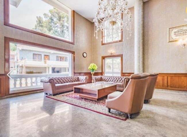 undefined The Majestic Crown 2