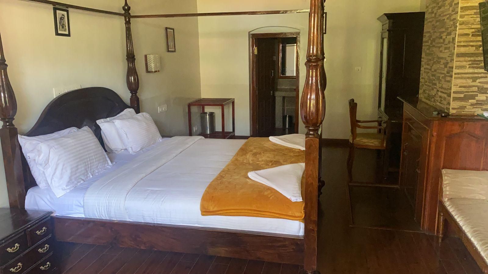 undefined Bouganvilla 5