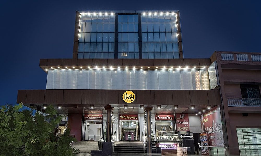 undefined Hotel Paradise Inn & Banquet 7