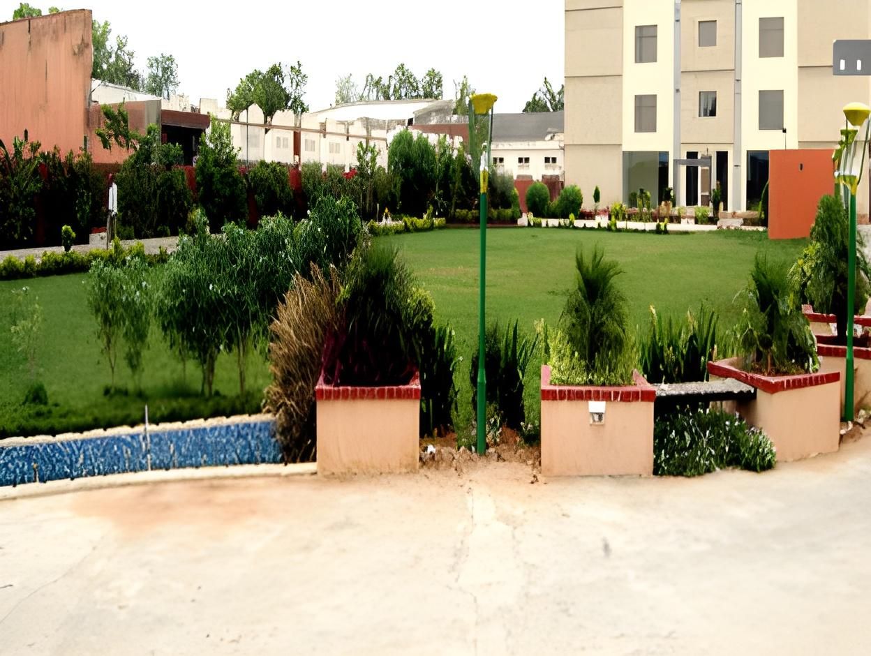 undefined Hotel Radiance 10