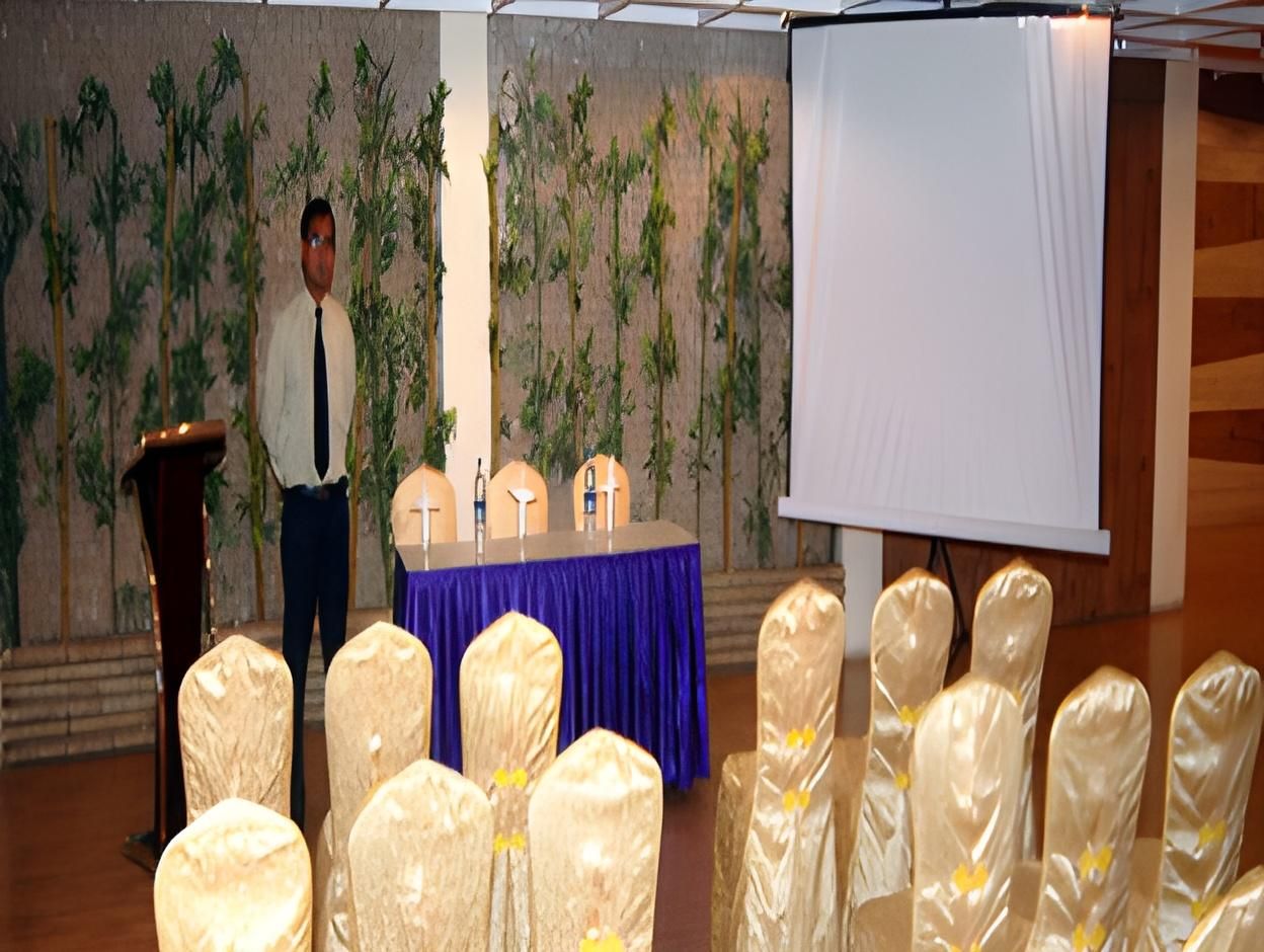 undefined Hotel Radiance 7