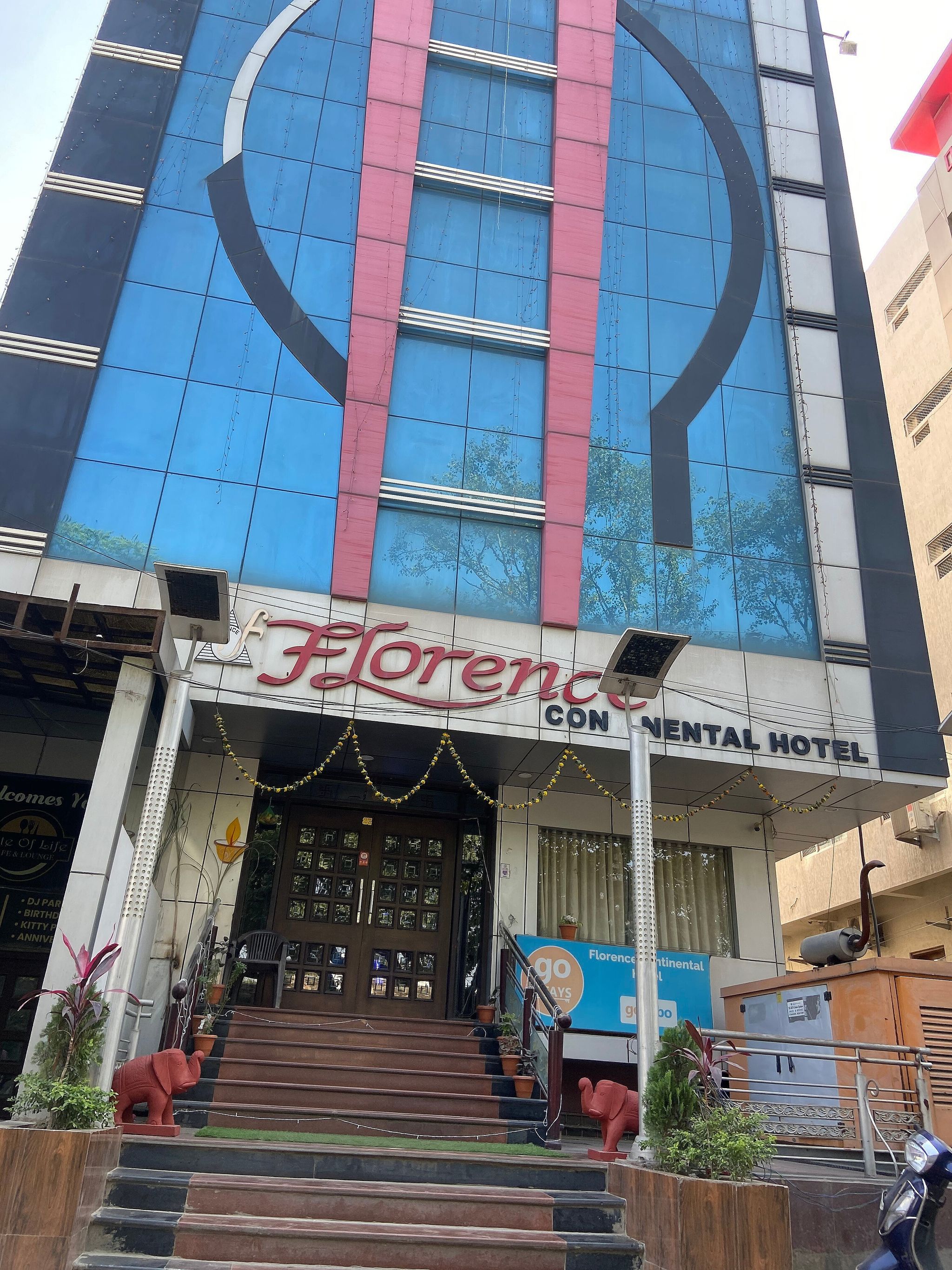 undefined FLORENCE CONTINENTAL HOTEL 10