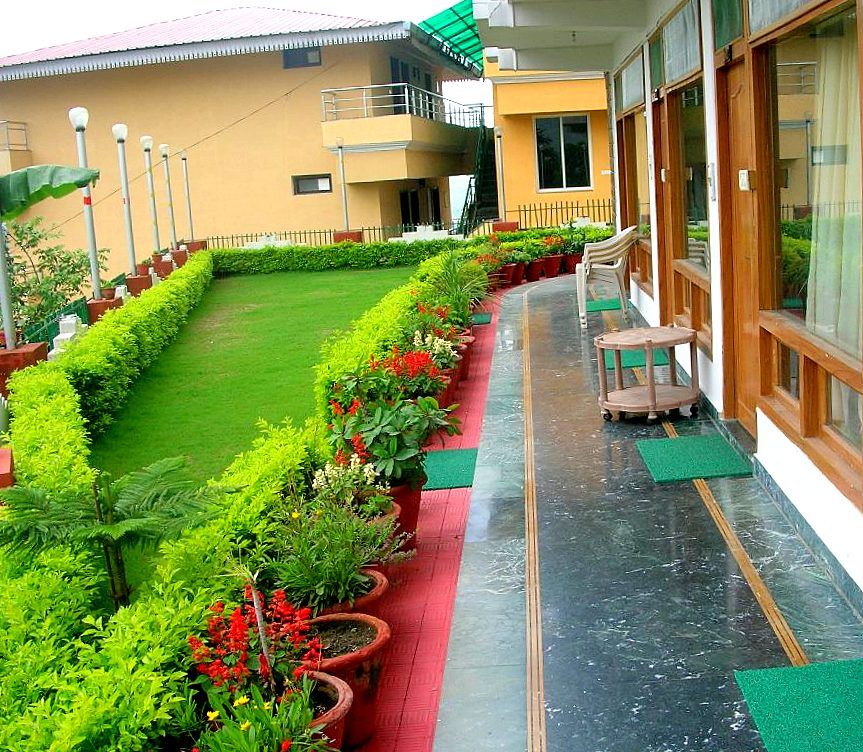 Hotel Lake Inn - A Luxury Lake View Hotel Super Deluxe Room (Lake Facing) 5