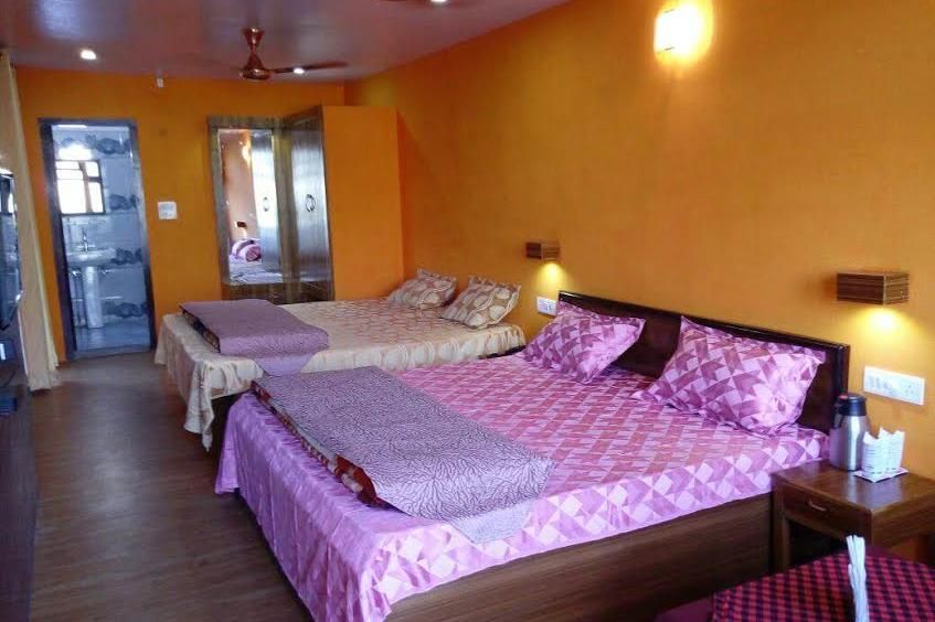 Deluxe Room (Lake Facing)