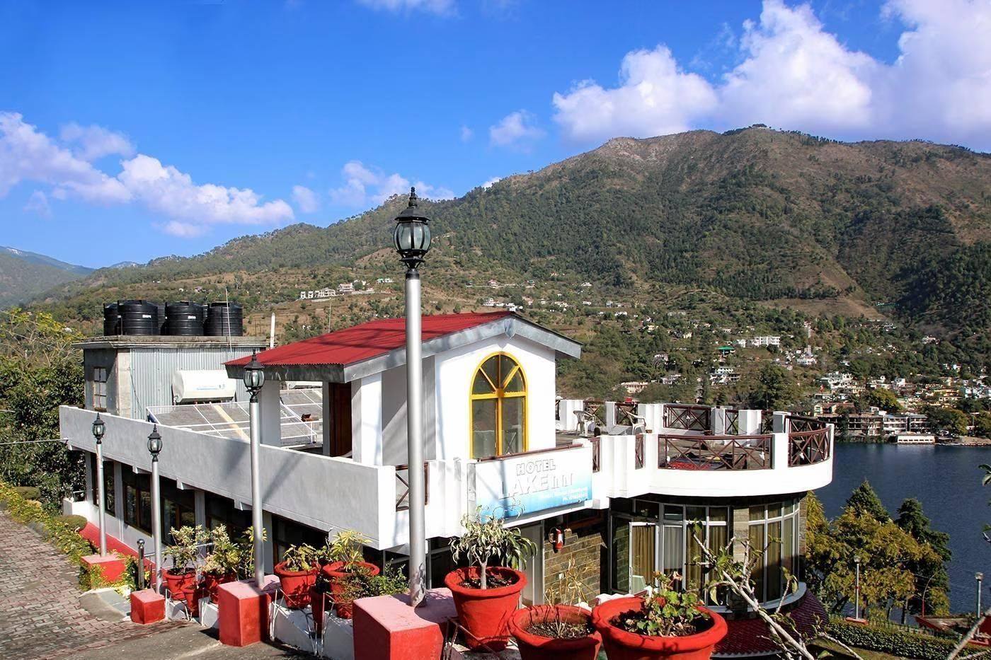 undefined Hotel Lake Inn - A Luxury Lake View Hotel 2
