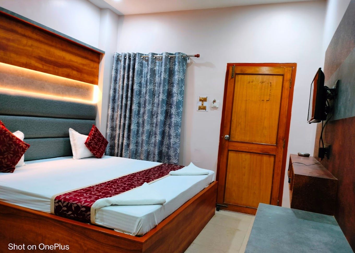 Deluxe Triple Ac Room