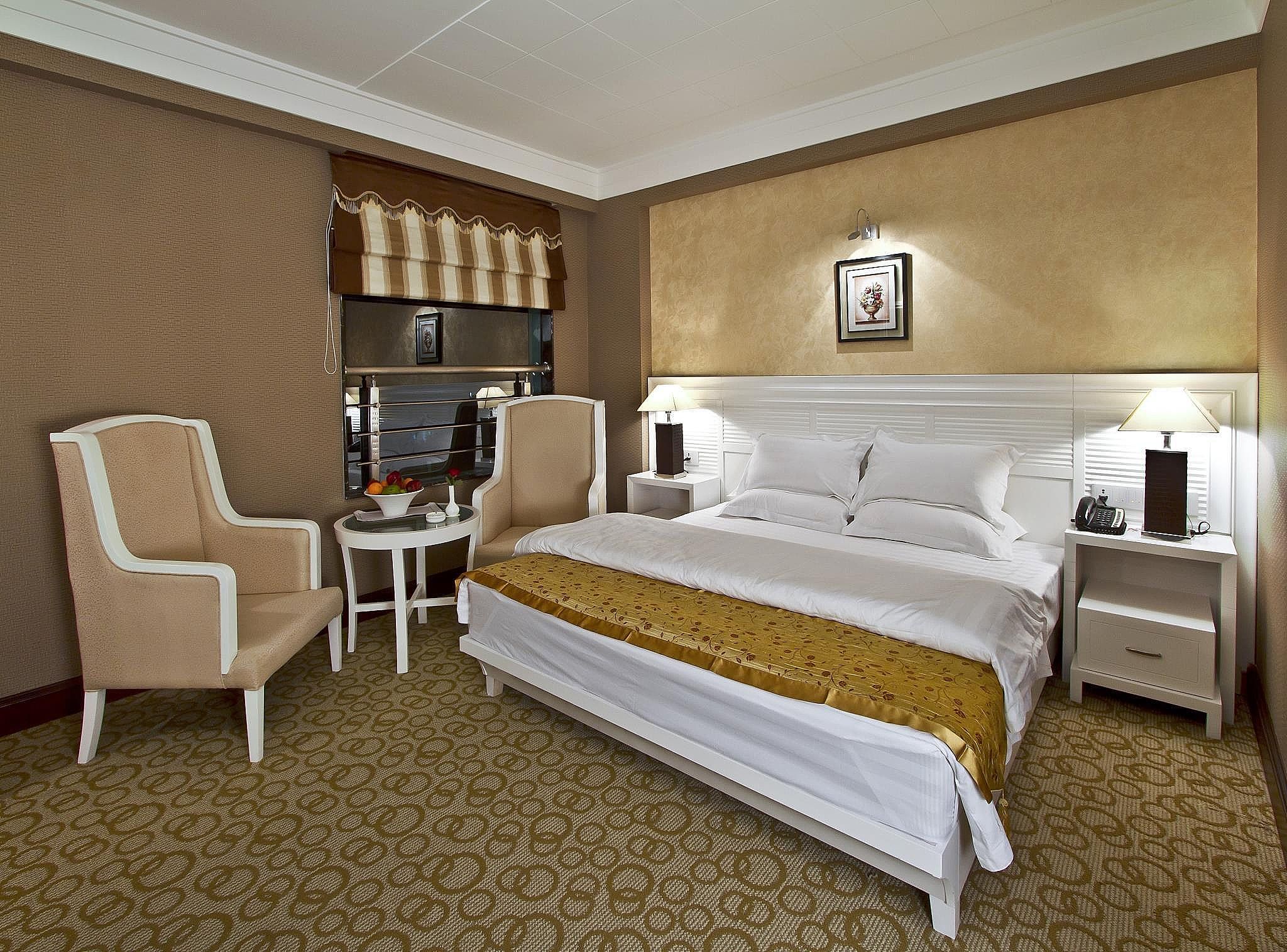 Hotel Gargee Grand Premium Deluxe Room 5