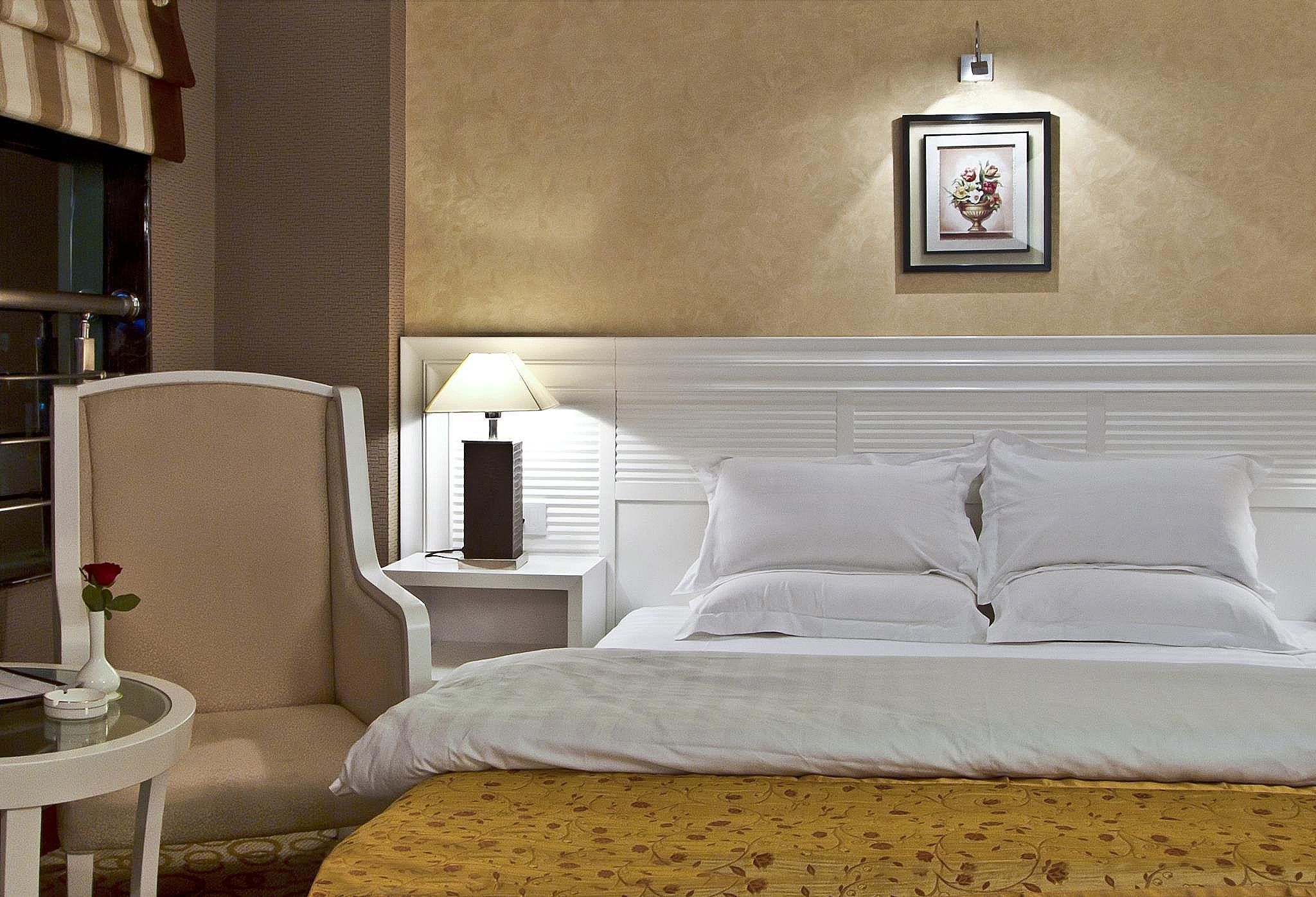 Hotel Gargee Grand Premium Deluxe Room 6