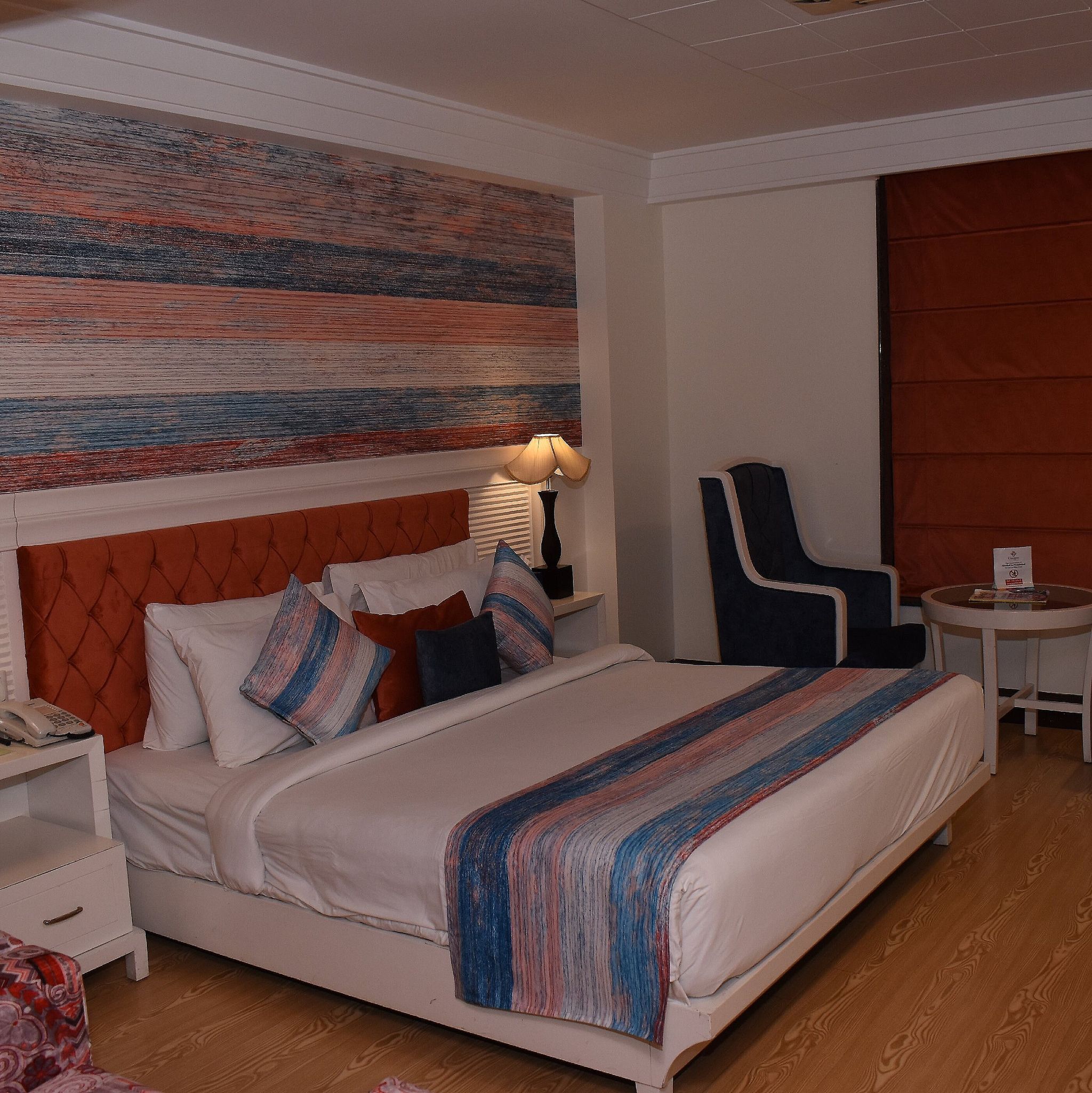 Hotel Gargee Grand Premium Deluxe Room 4